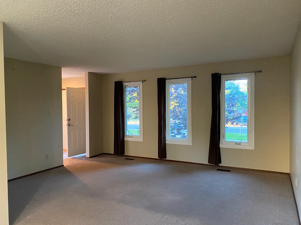 Pet friendly own laundry 3 bed 3 bath close to university parks 3