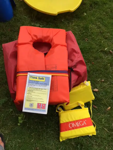 Ceinture de sauvetage in Other Business & Industrial in Longueuil / South Shore - Image 4