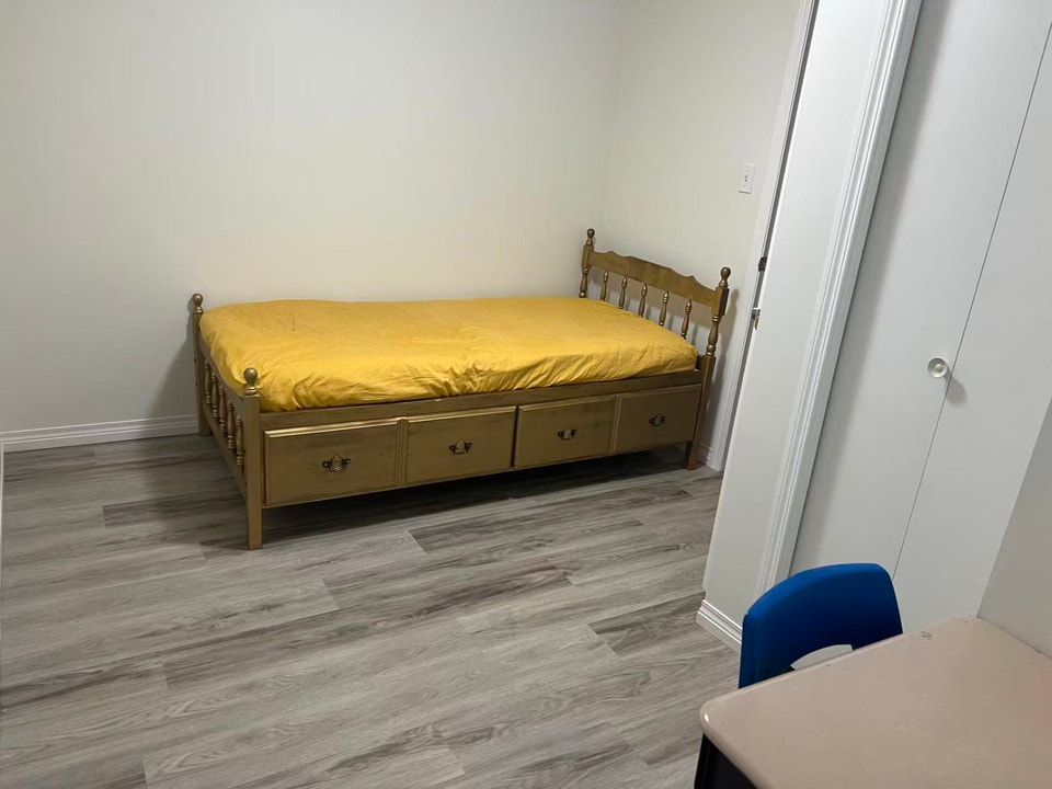 3-BR/3pk legal basement Suite near University of Alberta 5
