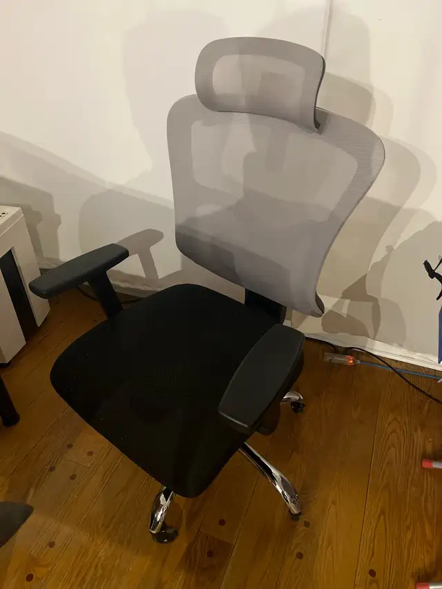 office chair in Chairs & Recliners in Markham / York Region - Image 2