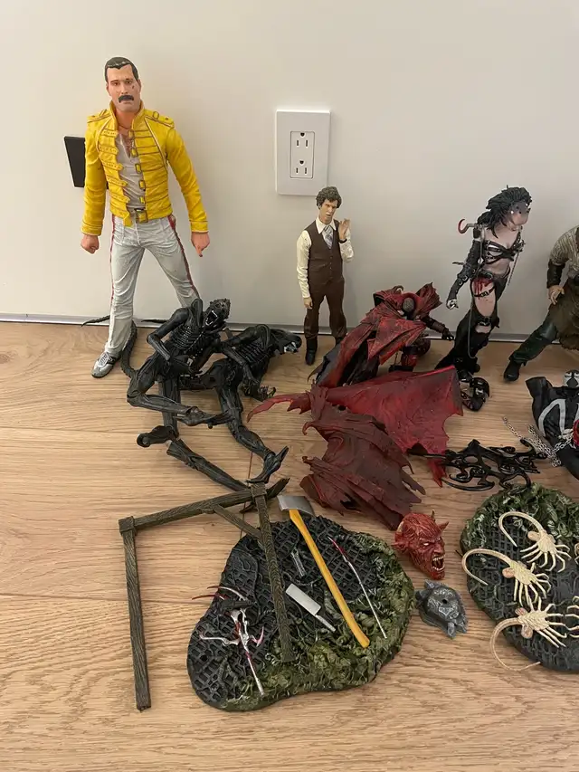 Action Figures65192924328707122