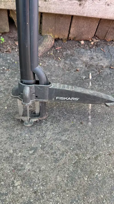✔ Removes dandelions and weeds without bending, kneeling, or using chemicals ✔ Durable 4-claw design...