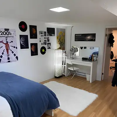 Victoria Sublet 1581 Cedarglenn road