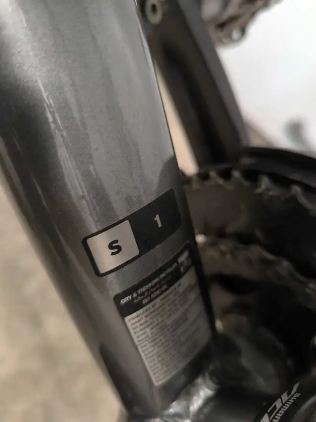 Vélo Hybride Giant Scape Disc 1 Hybrid Bicycle, Taille/Size S in Road in City of Montréal - Image 5