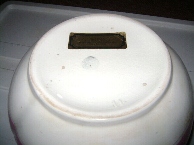 ANTIQUE  CHAMBER  POT in Arts & Collectibles in Sarnia - Image 2