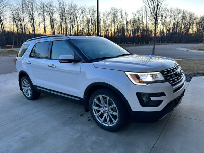 2016 Ford Explorer Limited | DVD Players | Command Start