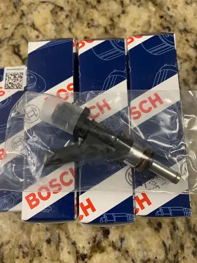 Selling new OEM Bosch fuel injectors for Mercedes Benz AMG 6.2L V8 M156 engine. Shipping available....