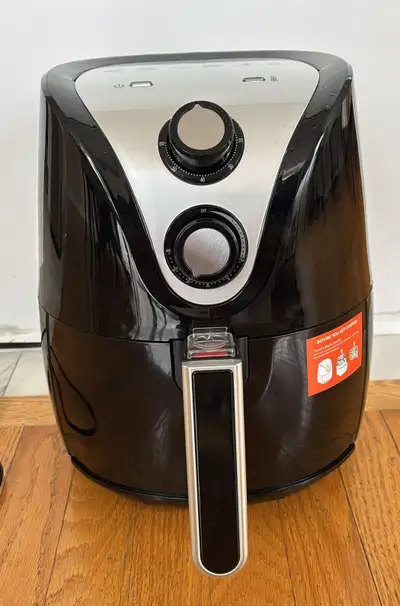 Insignia Air Fryer Model AF32MBK2-C, View more