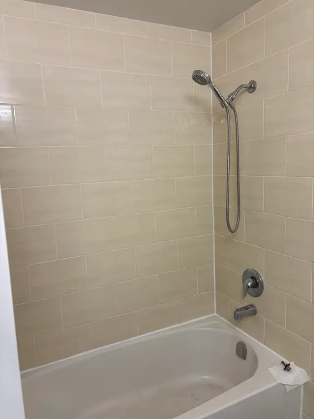 Charming Bungalow For Sale in Houses for Sale in Kitchener / Waterloo - Image 5