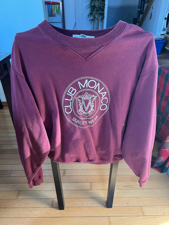 Vintage Club Monaco sweatshirt large in Women's - Tops & Outerwear in Winnipeg