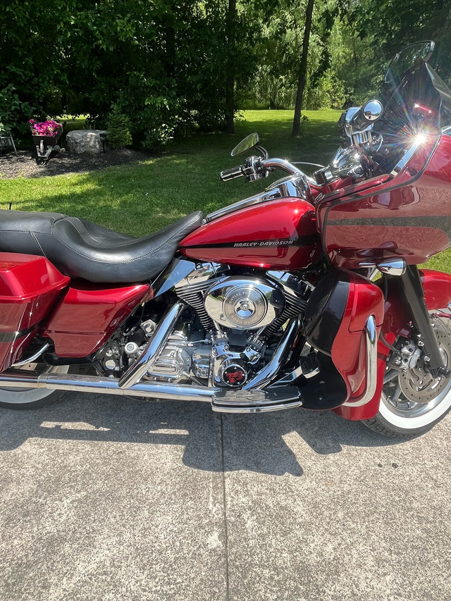 2006 Harley roadglide in Motorcycle Parts & Accessories in St. Catharines