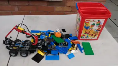 Lego Bulk Value Deal (the box just the container, may not be on this set)