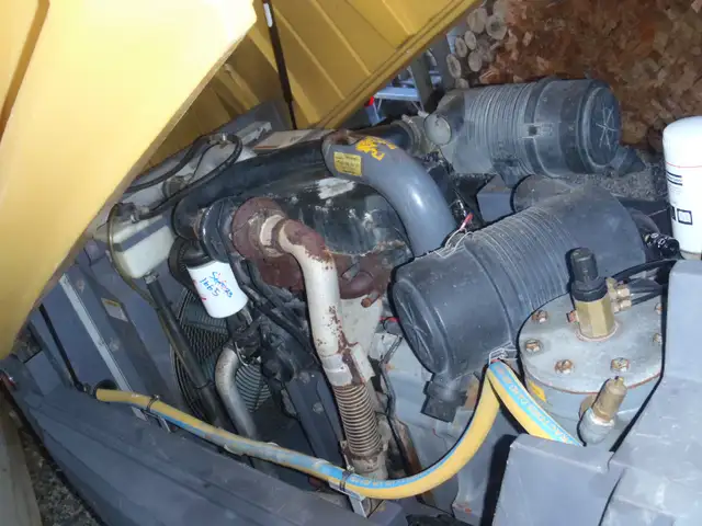 2011 Atlas Copco XAS 185 Air Compressor in Heavy Equipment in Nanaimo - Image 6