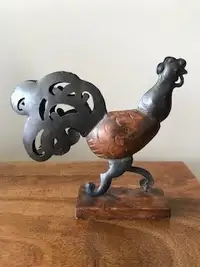 Coq fait de bois et de métal