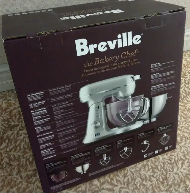 **BRAND NEW** BREVILLE Stand MIXER + 550 Watts power!!! in Processors, Blenders & Juicers in City of Toronto - Image 3