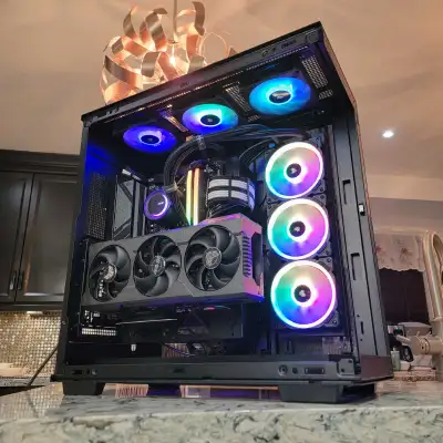 Desktop Powered By: - GPU: ASUS TUF RTX 4080 SUPER (16GB GDDR6X) – Overclocked Edition - CPU: Ryzen...