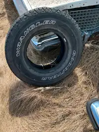Single 16" truck tire