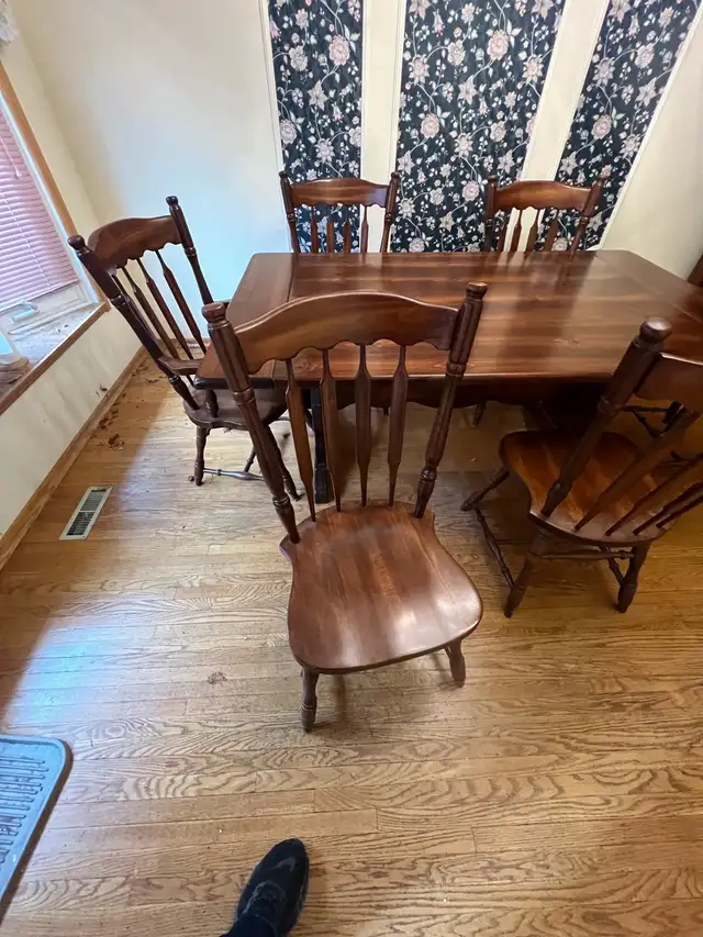 dining room set DeFehr co64324637191811122
