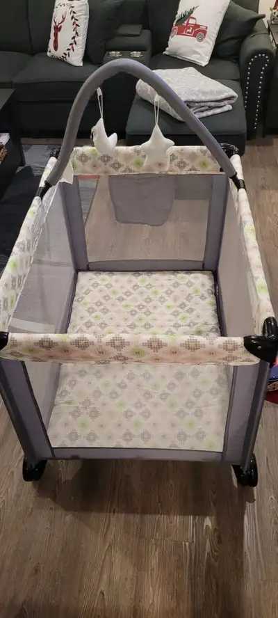 POTABLE PLAY N GO PLAYPEN, View more