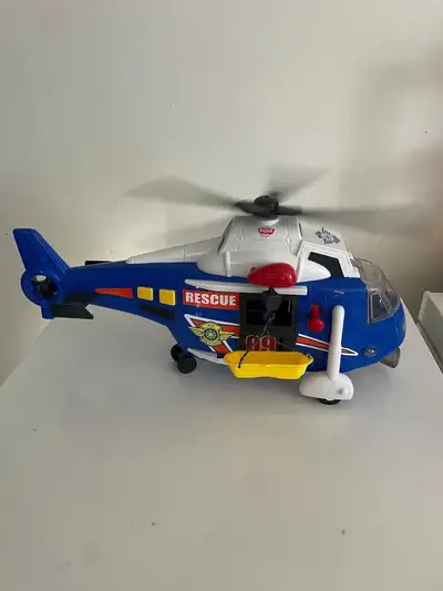 The battery-operated helicopter toy comes from a smoke and pet-free home. It's a recuse version