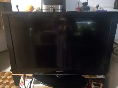 40' inch LCD HDTV - Samsung , View more