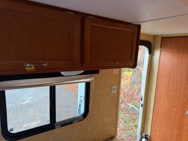2014 STARCRAFT RB-14 TRAVEL TRAILER in Travel Trailers & Campers in Nanaimo - Image 3