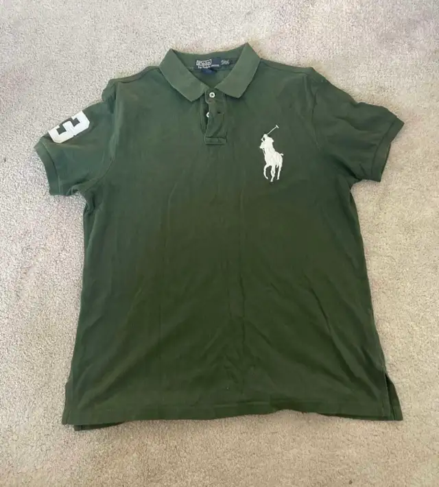 men’s large short sleeve  in Men's in Oshawa / Durham Region - Image 4