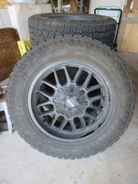 285/60 R20 TOYO A/T OPEN COUNTRY 4 tires with rims