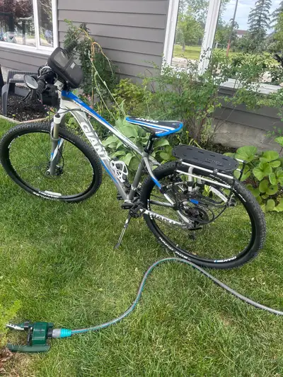 Giant Talon Twenty Nine series Mountain bike and all accessories, View more