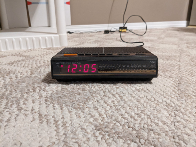 Alarm Clock with Radio in General Electronics in Lethbridge