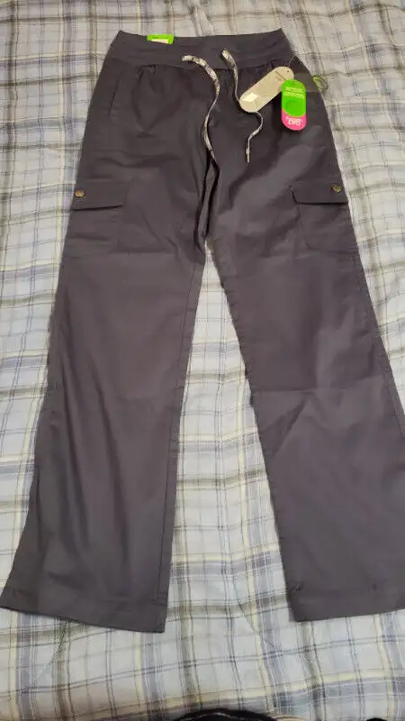 Womens Scrub Pants in Women's - Bottoms in Edmonton - Image 2