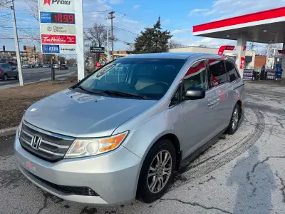 CELL #: 438-938-8181 : ENGLISH/FRANÇAIS: MONTREAL 2013 HONDA ODYSSEY AUTOMATIC EX • 8 PASSENGERS • A...