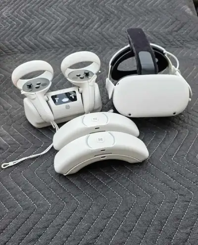 Meta Quest 2 (128GB) VR Headset Bundle-Great Condition, View more