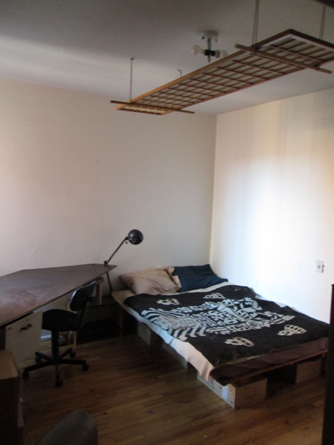Belle Chambre / Great Room  at Mile-End — photo 1