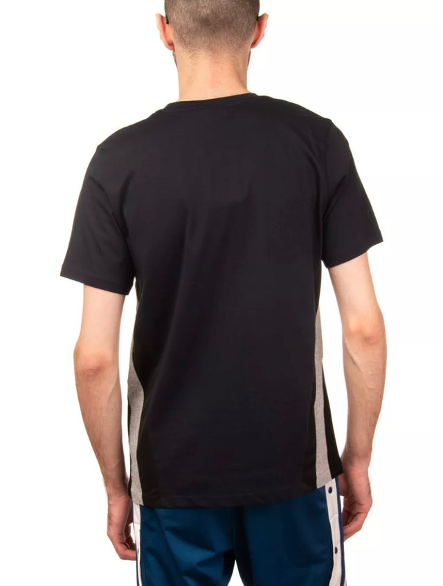 PAUL Smith New contrast colour trim Tshirt! Mens small! in Men's in City of Toronto - Image 2
