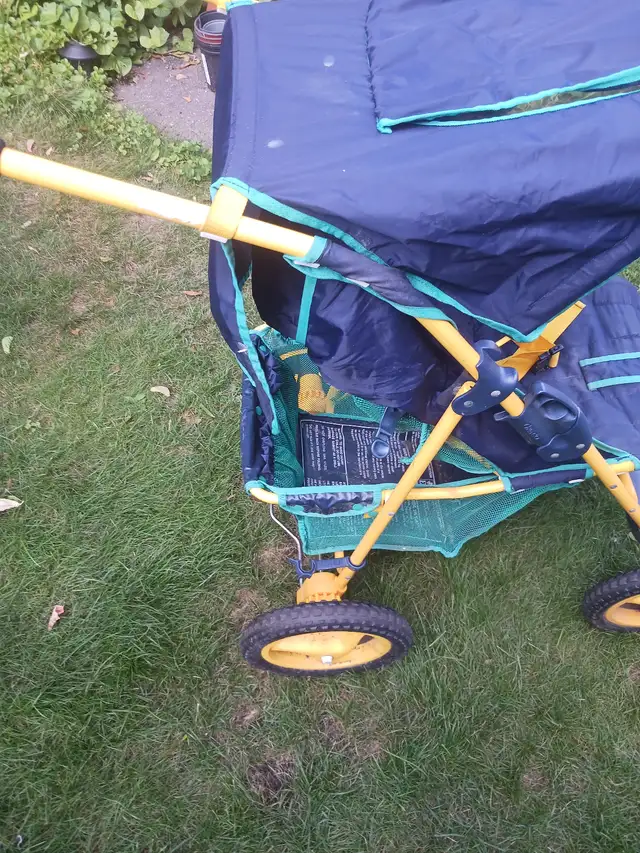 stroller in Strollers, Carriers & Car Seats in Ottawa - Image 3