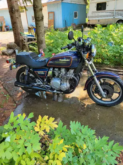 81 Kawasaki kz1100 good shape, don't ride any more. Needs a new home. $3500 as is.(519)732-1032