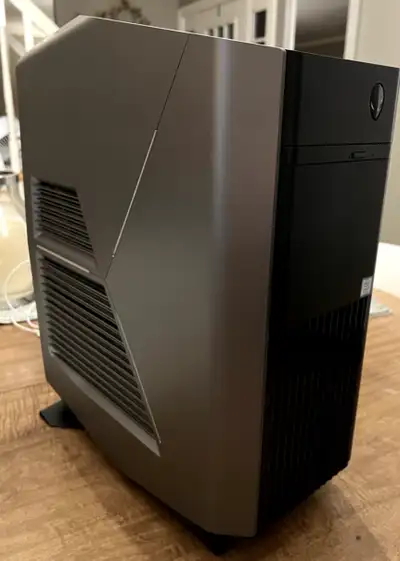 Alienware Aurora R7 GTX 1080 i7, View more