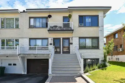 Room for rent in big 5 1/2 in Saint Léonard