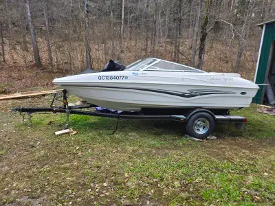 2008 Larson Bowrider – Excellente condition – Prêt pour la saison! Magnifique bateau très propre et...