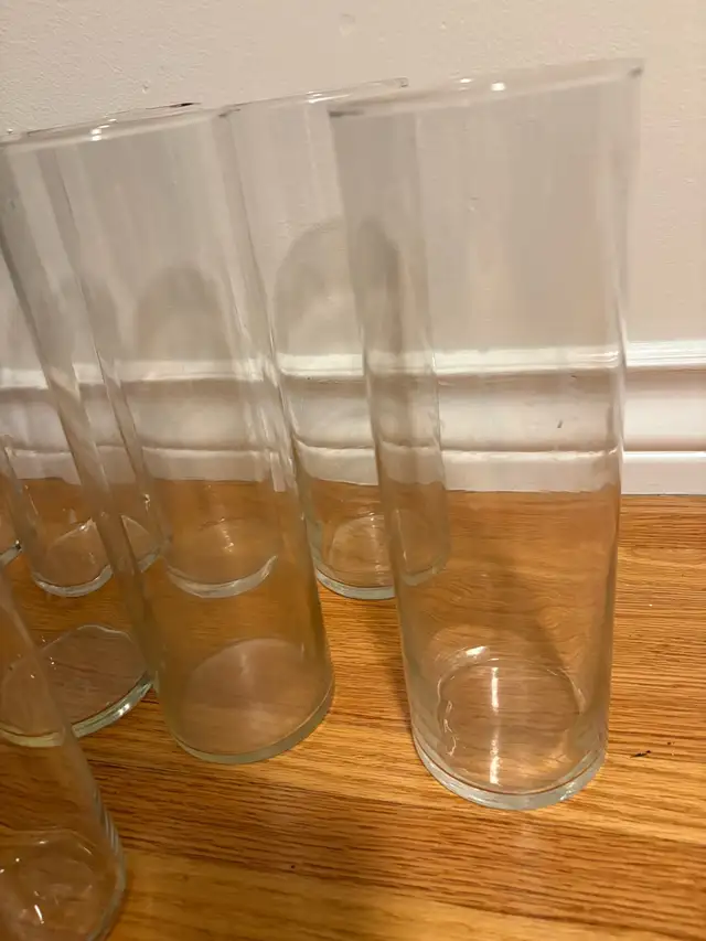 Glass Pillar Vases in Home Décor & Accents in Calgary - Image 5