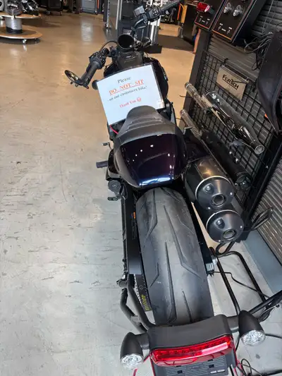Brand New Sportster S, mystic shift paint, 1250 cc. No kms! Asking $21000 or best offer. No holds! E...