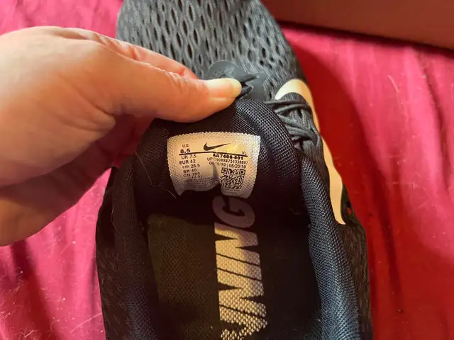 NIKE ZOOM WINFLO 5 MESH RUNNING SHOES in Women's - Shoes in Kitchener / Waterloo - Image 9