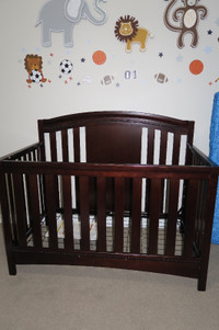 Delta Children Ellie 4-In-1 Convertible Crib