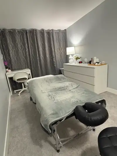 clinic room for rent. High speed Wifi and utilities included. Great for estheticians, massage therap...