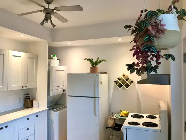 ✨Chambre meublée lumineuse avec bureau privé (5 semaines) in Room Rentals & Roommates in City of Montréal - Image 7