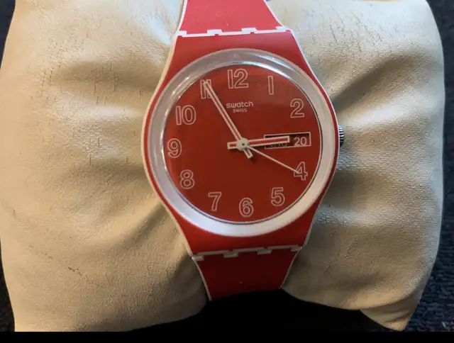 Swatch Montre in Jewellery & Watches in City of Montréal - Image 6