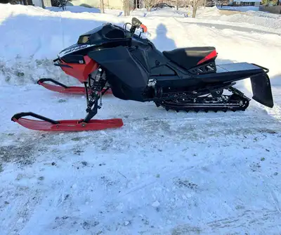 Runs on 100LL (av gas) 137x1.75 studded track (no missing lugs) C&a skis included with new carbides...