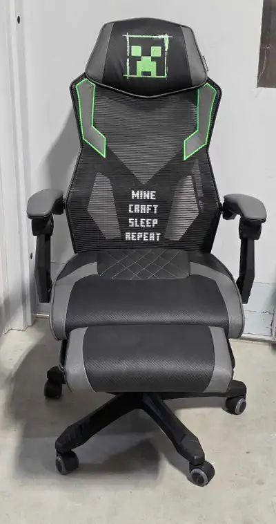 Minecraft gaming chair Brand new , View more