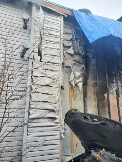 Residential Siding repair contractor in Ottawa, vinyl siding repair services, aluminum siding repair...